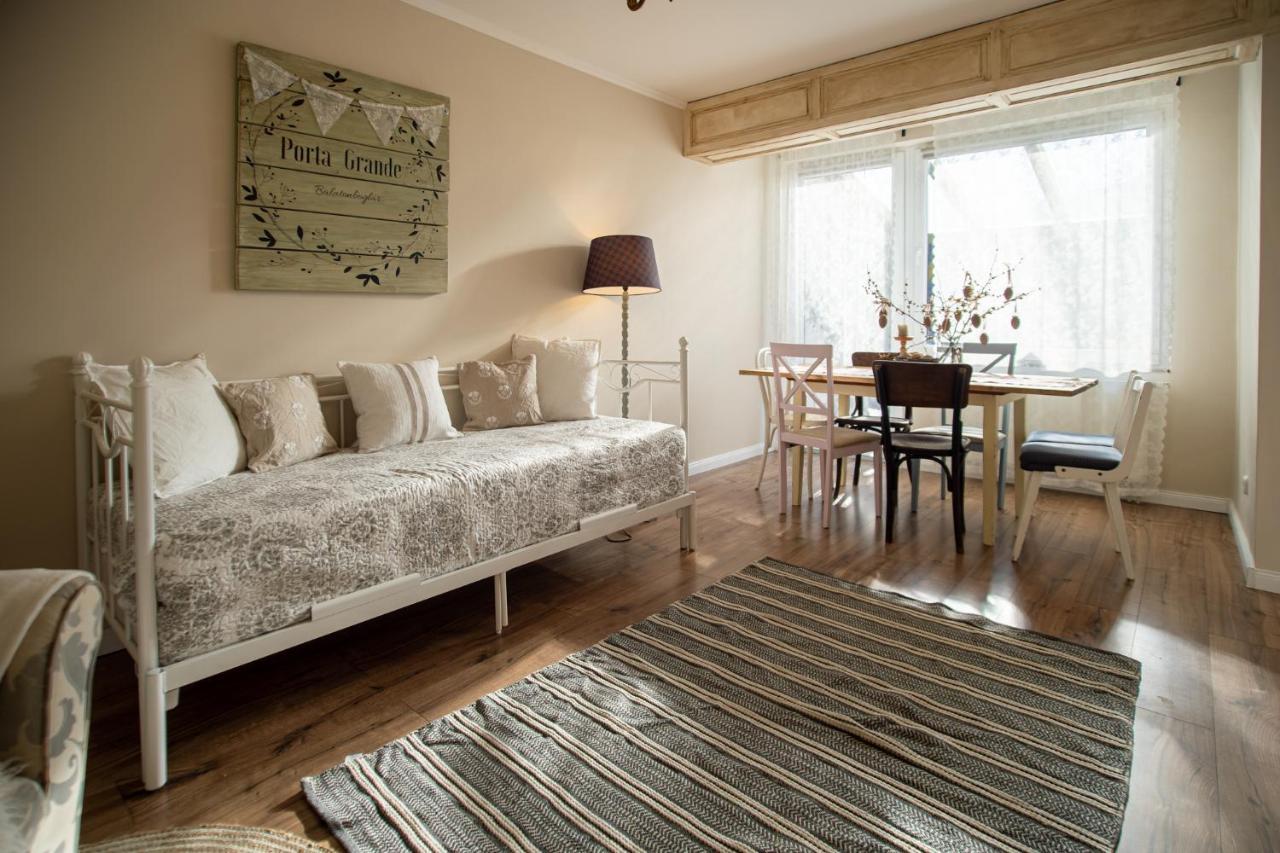 Porta Grande Apartment Balatonboglar Ngoại thất bức ảnh